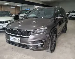 JEEP COMMANDER 2.2 TURBO DIESEL OVERLAND AT9 JEEP COMMANDER 2.2 TURBO DIESEL OVERLAND AT9