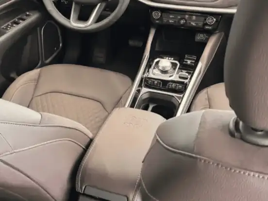 JEEP-COMMANDER-2.2 TURBO DIESEL OVERLAND AT9 JEEP-COMMANDER-2026