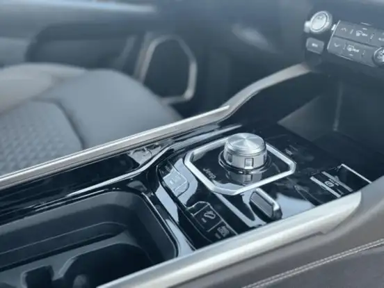 JEEP-COMMANDER-2026