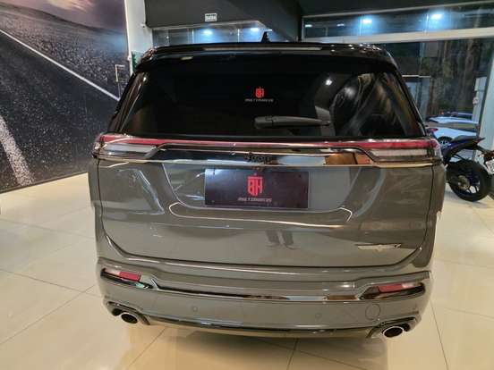JEEP-COMMANDER-2025
