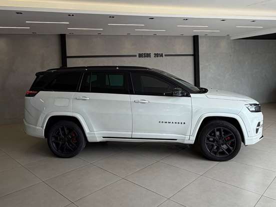 JEEP-COMMANDER-2.0 HURRICANE 4 TURBO GASOLINA BLACKHAWK AT9 JEEP-COMMANDER-2024