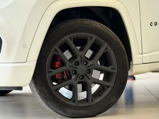 JEEP-COMMANDER-2.0 HURRICANE 4 TURBO GASOLINA BLACKHAWK AT9 JEEP-COMMANDER-2024