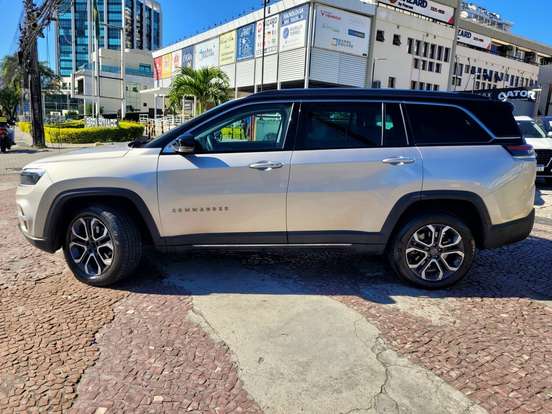 JEEP-COMMANDER-2022