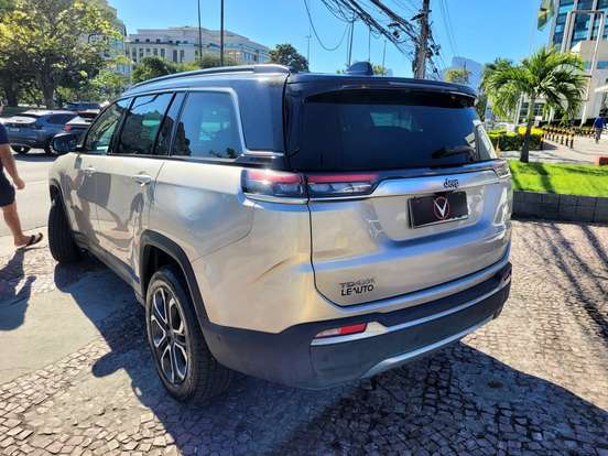 JEEP-COMMANDER-2022