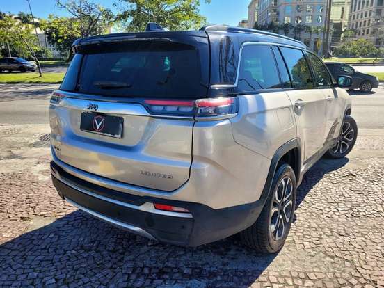 JEEP-COMMANDER-2022