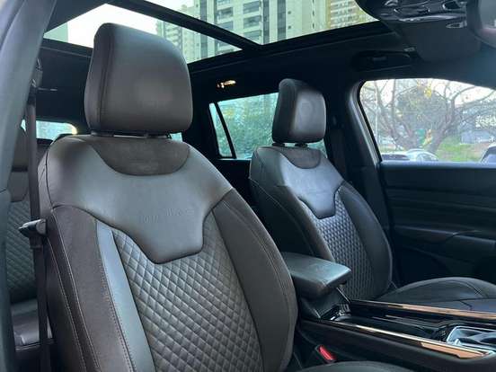 JEEP-COMMANDER-2021