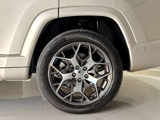 JEEP-COMMANDER-2022