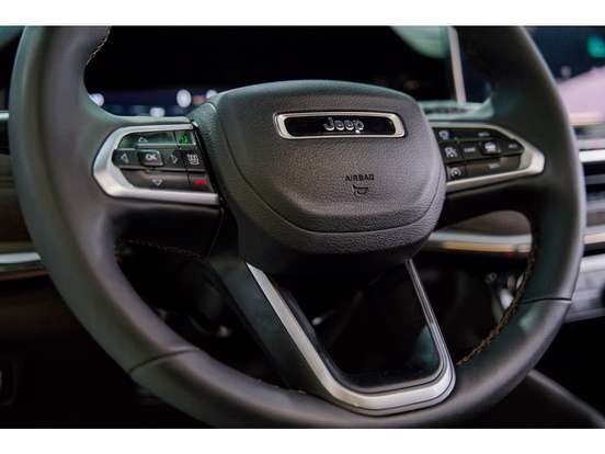 JEEP-COMMANDER-2025