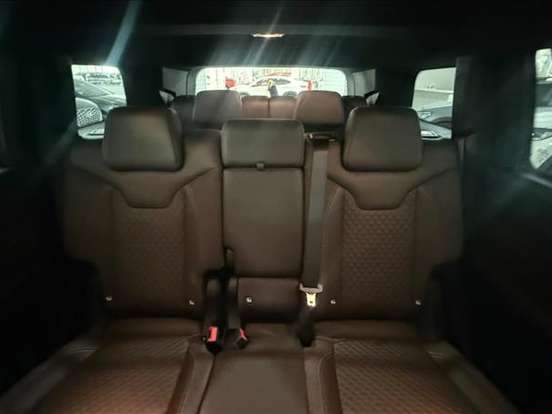 JEEP-COMMANDER-2.2 TURBO DIESEL OVERLAND AT9 JEEP-COMMANDER-2025