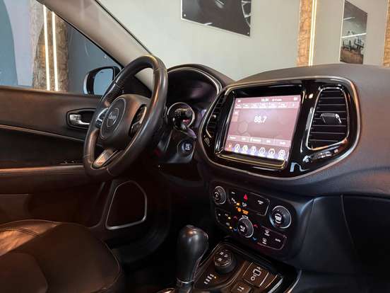 JEEP-COMPASS-2.0 16V DIESEL LIMITED 4X4 AUTOMÁTICO JEEP-COMPASS-2020