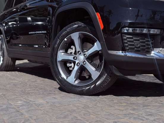 JEEP-GRAND CHEROKEE-2.0 TURBO HÍBRIDO 4XE AT8 JEEP-GRAND CHEROKEE-2023