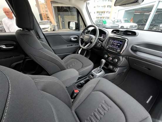 JEEP-RENEGADE-1.3 T270 TURBO FLEX AT6 JEEP-RENEGADE-2024