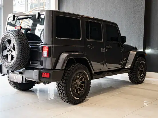 JEEP-WRANGLER-3.6 UNLIMITED SAHARA 4X4 V6 GASOLINA 4P AUTOMÁTICO JEEP-WRANGLER-2018