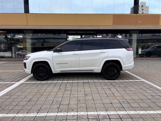 JEEP COMMANDER 2.0 HURRICANE 4 TURBO GASOLINA BLACKHAWK AT9