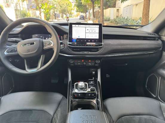 JEEP-COMMANDER-2.0 HURRICANE 4 TURBO GASOLINA BLACKHAWK AT9 JEEP-COMMANDER-2025