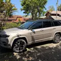 JEEP COMMANDER 2.0 TD380 TURBO DIESEL OVERLAND AT9 JEEP COMMANDER 2.0 TD380 TURBO DIESEL OVERLAND AT9