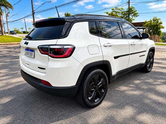 JEEP-COMPASS-2.0 16V FLEX NIGHT EAGLE AUTOMÁTICO JEEP-COMPASS-2018