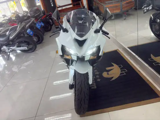 KAWASAKI-NINJA ZX-6R-2026