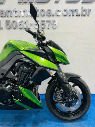 KAWASAKI-Z1000 KAWASAKI-Z1000-2010
