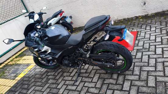 KAWASAKI-NINJA 400-2022