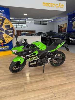 KAWASAKI-NINJA 400-2019