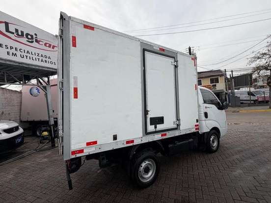 KIA-BONGO-2.5 K-2500 4X2 CS TURBO DIESEL 2P MANUAL KIA-BONGO-2011