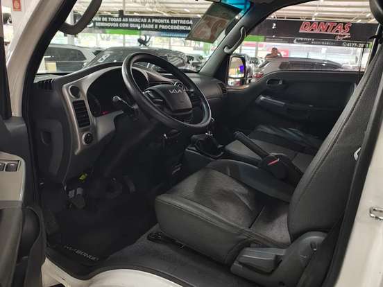 KIA-BONGO-2.5 TD DIESEL STD CS 4x4 MANUAL KIA-BONGO-2024