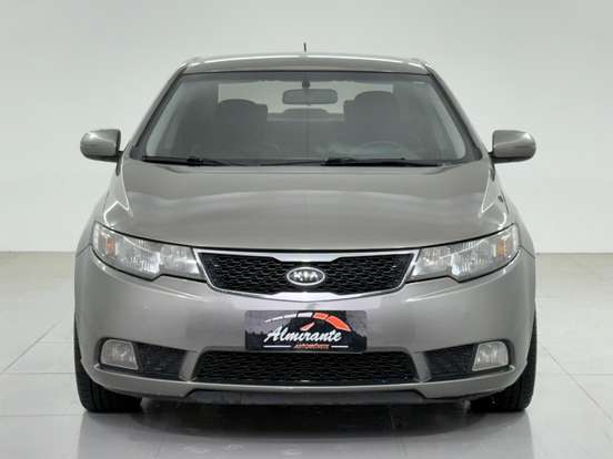 KIA-CERATO-1.6 E.221 SEDAN 16V GASOLINA 4P AUTOMÁTICO KIA-CERATO-2011