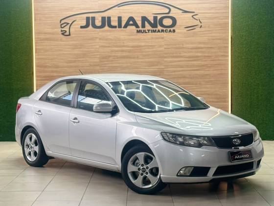 KIA CERATO 1.6 EX2 SEDAN 16V GASOLINA 4P AUTOMÁTICO
