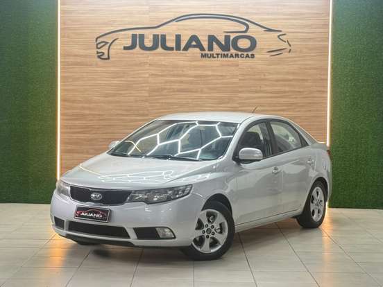 KIA-CERATO-1.6 EX2 SEDAN 16V GASOLINA 4P AUTOMÁTICO KIA-CERATO-2010