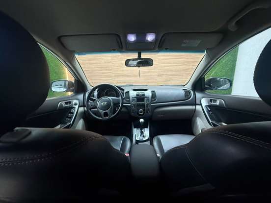 KIA-CERATO-2010