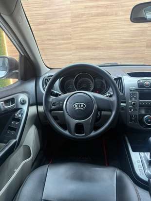 KIA-CERATO-2010