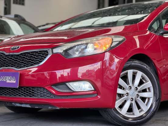 KIA-CERATO-1.6 SX 16V FLEX 4P AUTOMÁTICO KIA-CERATO-2014
