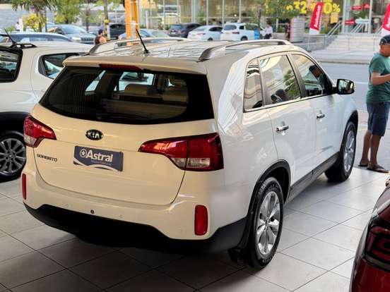 KIA-SORENTO-2013