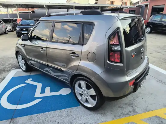 KIA-SOUL-2010