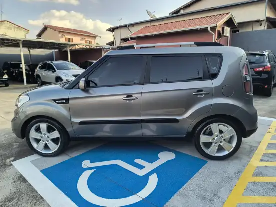KIA-SOUL-2010