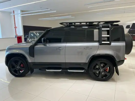 LAND ROVER-DEFENDER-2024