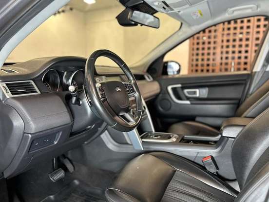 LAND ROVER-DISCOVERY SPORT-2017
