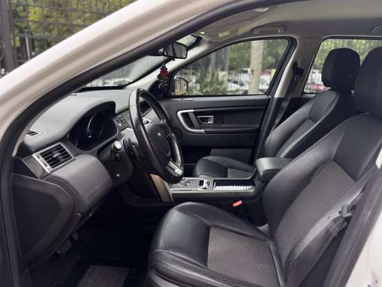 LAND ROVER-DISCOVERY SPORT-2016