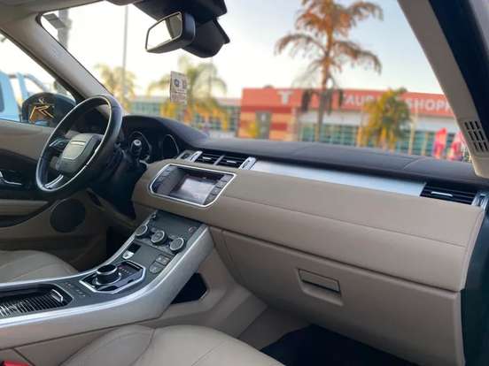 LAND ROVER-RANGE ROVER EVOQUE-2.0 SE DYNAMIC 4WD 16V GASOLINA 4P AUTOMÁTICO LAND ROVER-RANGE ROVER EVOQUE-2017