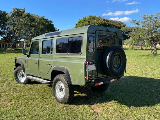 LAND ROVER-DEFENDER-1993
