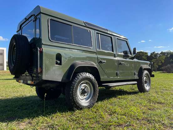 LAND ROVER-DEFENDER-1993