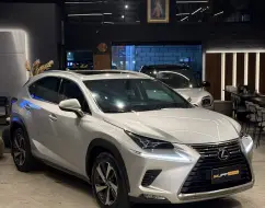 LEXUS NX 300 2.0 16V VVT-i TURBO GASOLINA LUXURY 6A/T AWD LEXUS NX 300 2.0 16V VVT-i TURBO GASOLINA LUXURY 6A/T AWD