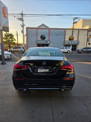 MERCEDES-BENZ-A 200-2019