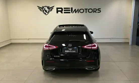 MERCEDES-BENZ-A 250-2019