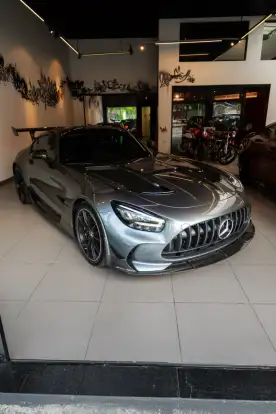 MERCEDES-BENZ-AMG GT-2021