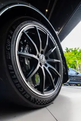 MERCEDES-BENZ-AMG GT-2021