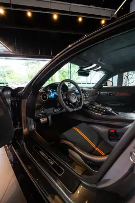 MERCEDES-BENZ-AMG GT-2021