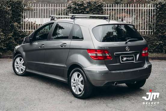 MERCEDES-BENZ-B 180-2011