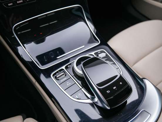 MERCEDES-BENZ-C 200-2017